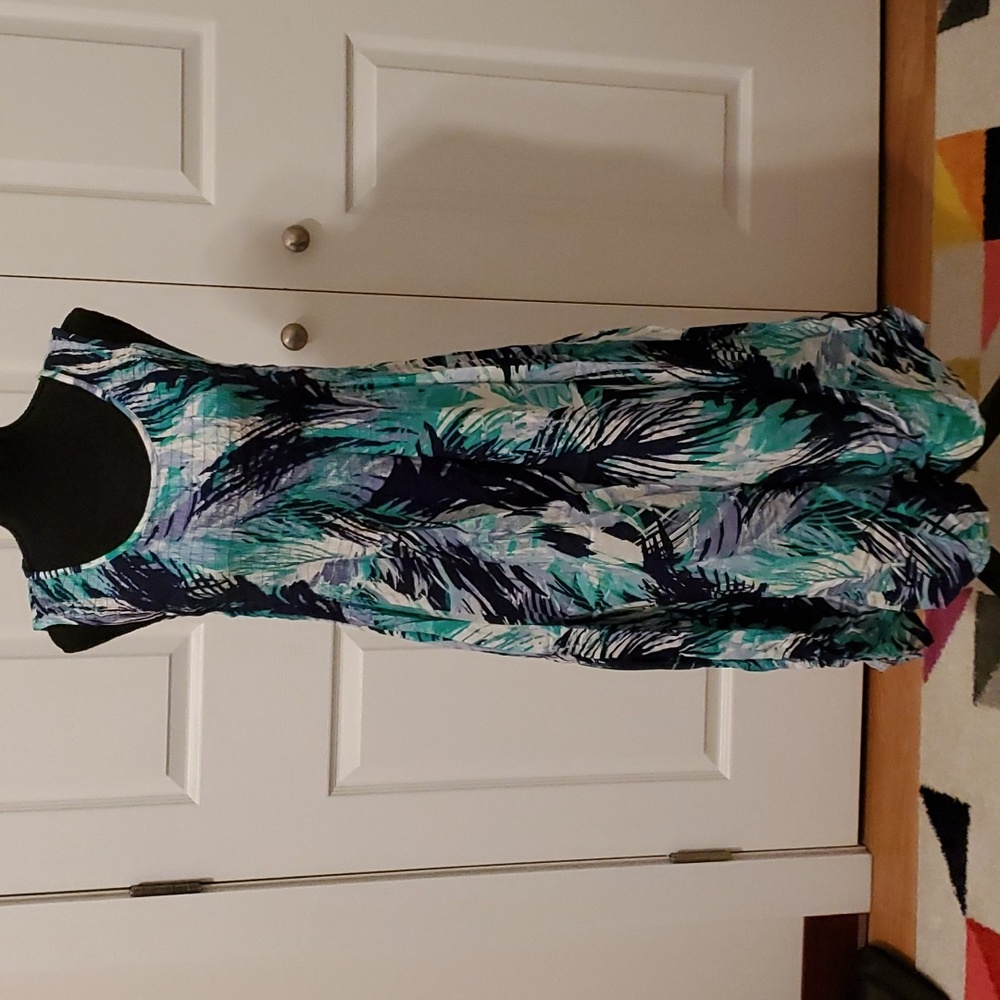 Stunning Multi-Colored Floral Dress by Croft and Barrow Size Medium